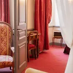 Chateau Des Comtes De 3* Шаль-ле-О