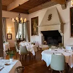 Chateau Des Comtes De Отель