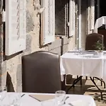 Chateau Des Comtes De Отель