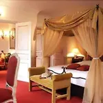 Отель Chateau Des Comtes De