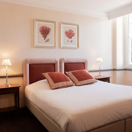Chateau Des Comtes De Hotel