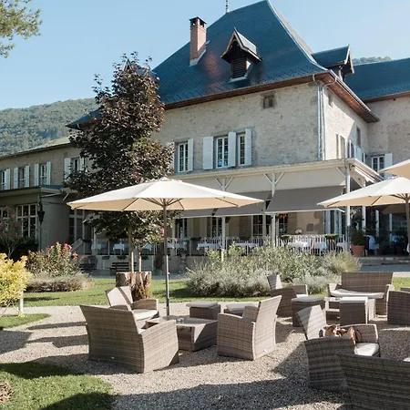 Chateau Des Comtes De Challes-les-Eaux