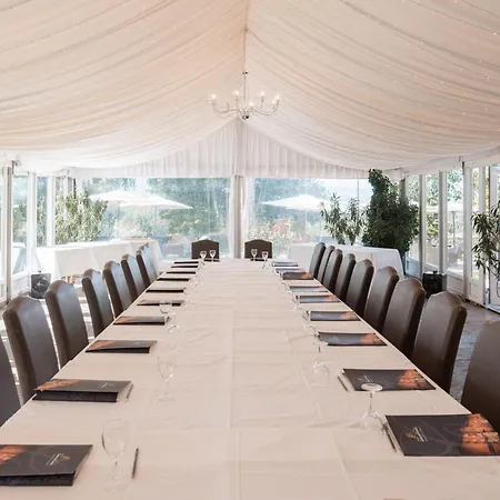 Hotel Chateau Des Comtes De Challes-les-Eaux