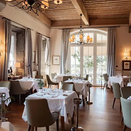 Chateau Des Comtes De Hotel 3*