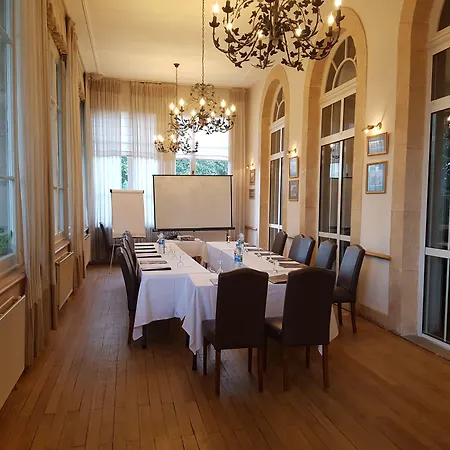 Chateau Des Comtes De Hotel