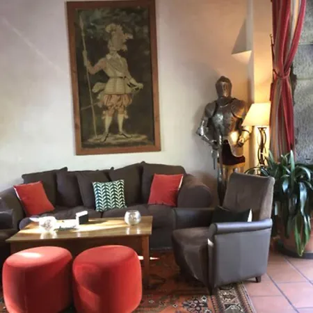 Chateau Des Comtes De Hotel 3*