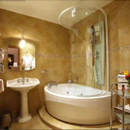 Hotel Chateau Des Comtes De Challes-les-Eaux