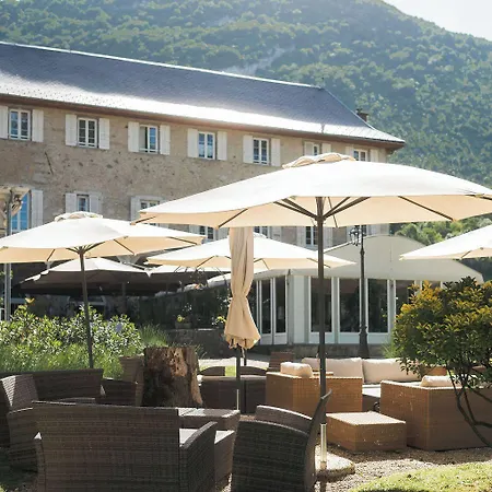 Chateau Des Comtes De Hotel 3*