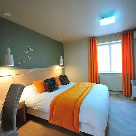 Chateau Des Comtes De Hotel 3*