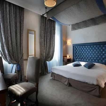 Hotell Chateau Des Comtes De 3*