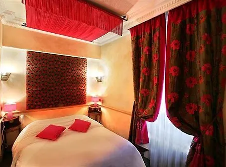 Chateau Des Comtes De Hotel
