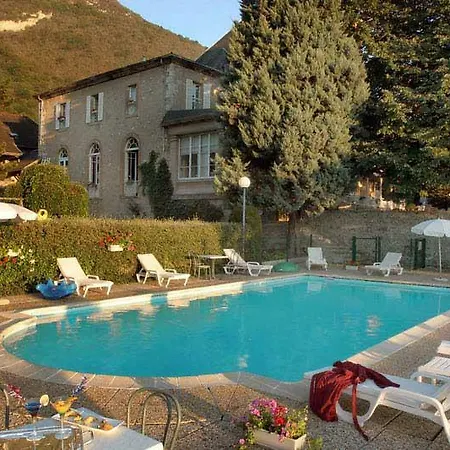 Chateau Des Comtes De Hotel Challes-les-Eaux